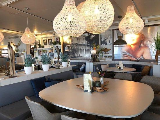 Hemingway's Beach Restaurant