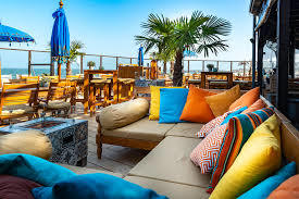 Beach Club Perry's