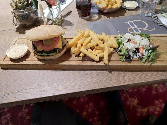 Riva Kitchen & Bar