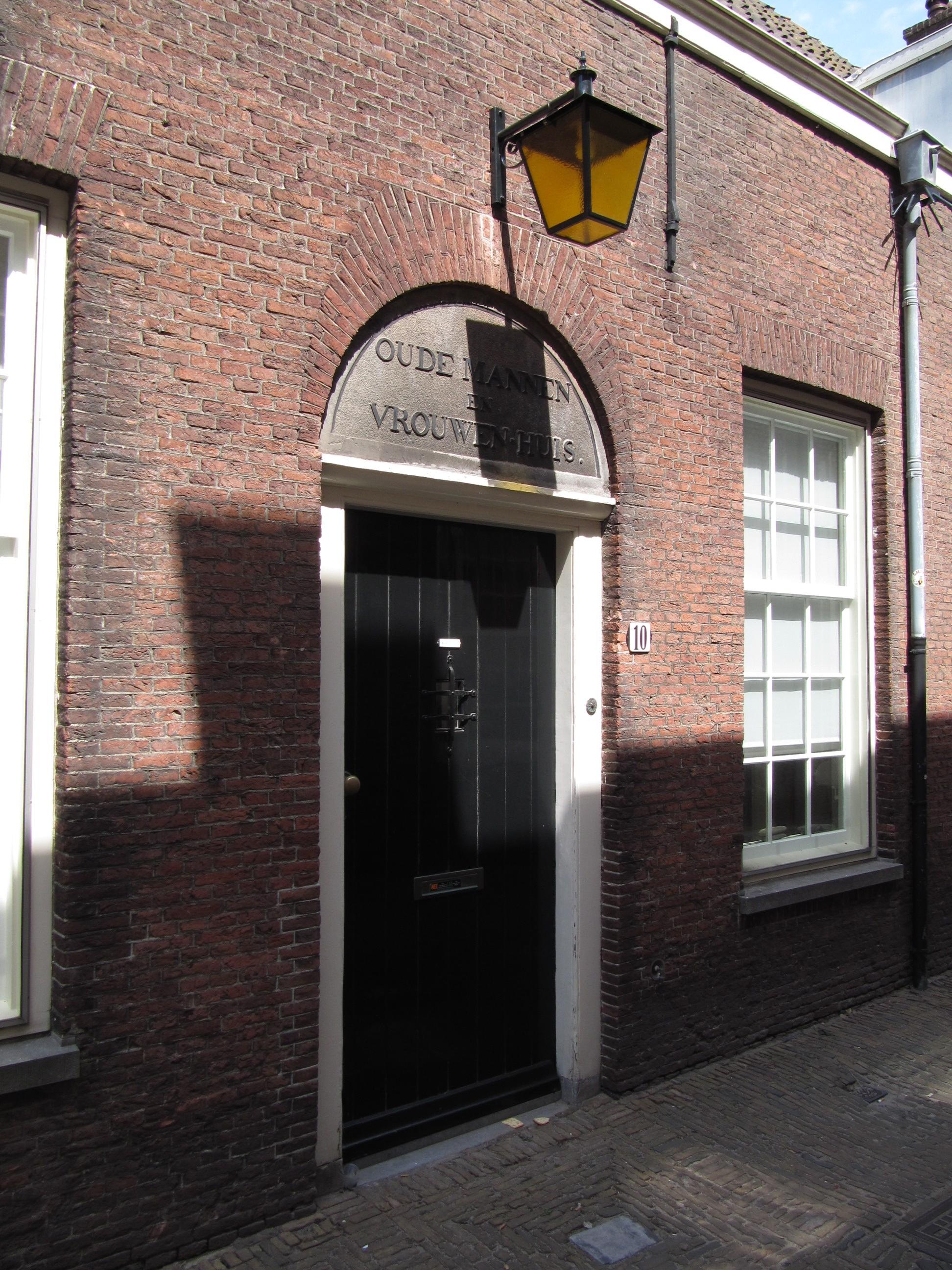 Oude Mannen en Vrouwenhuis