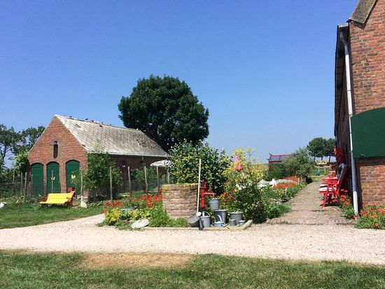 Boerderij Ondersteboven