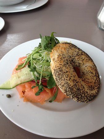 Bagel Bakery & Burgers